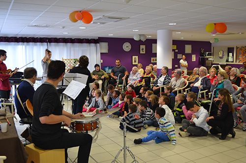 Journée Intergénérationnelle à l’EHPAD du Coudray Montceaux