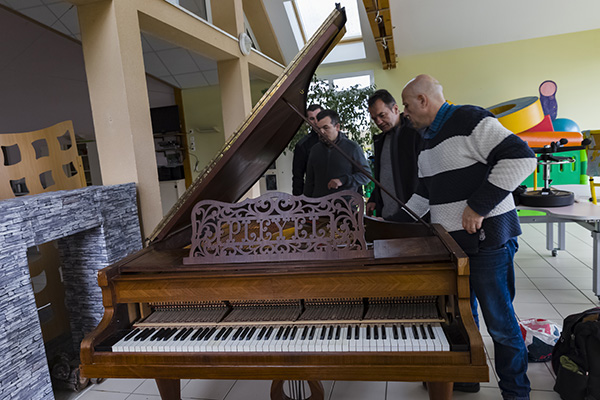 GRADISCA offre un piano au Domaine de CHANTALOUP